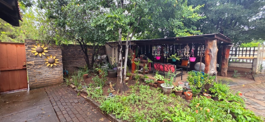 5 Bedroom Property for Sale in Stilfontein North West